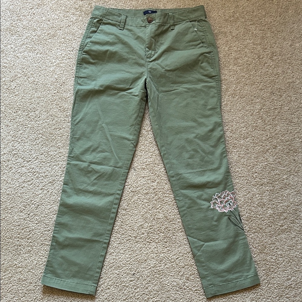 NWOT GAP Women's Straight Leg Jeans in Green with Floral Accent Size 2